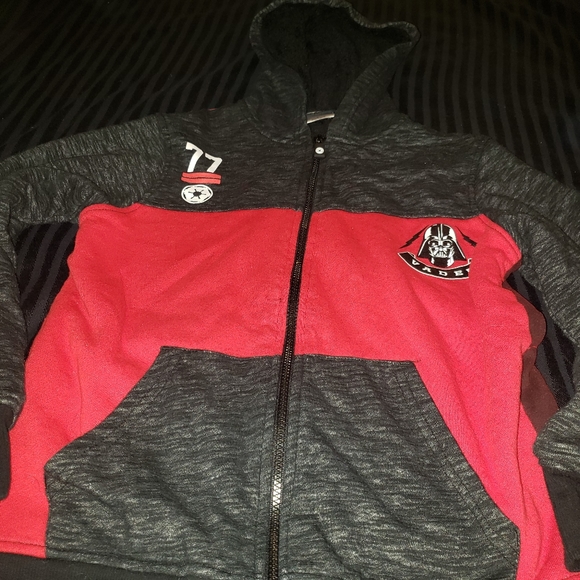 NWOT- Darth Vader Hoody - Picture 1 of 4